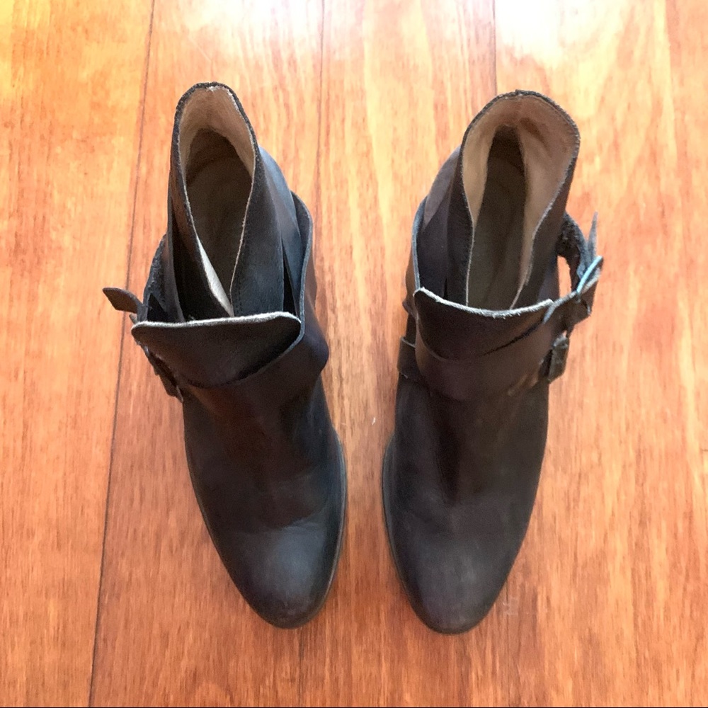 Veracruz leather booties